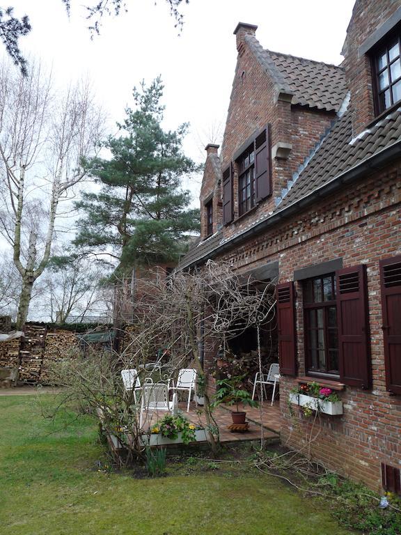 B&B 'T Nieuw Lijsternest Wezembeek-Oppem Eksteriør billede